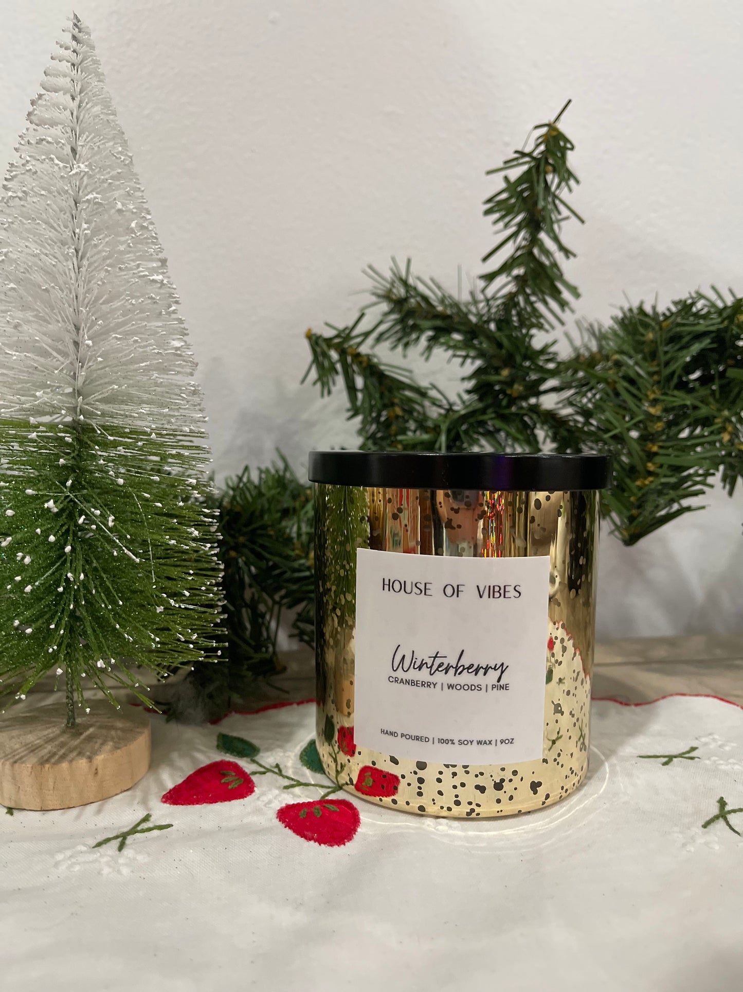 Winterberry 9oz Holiday Candle